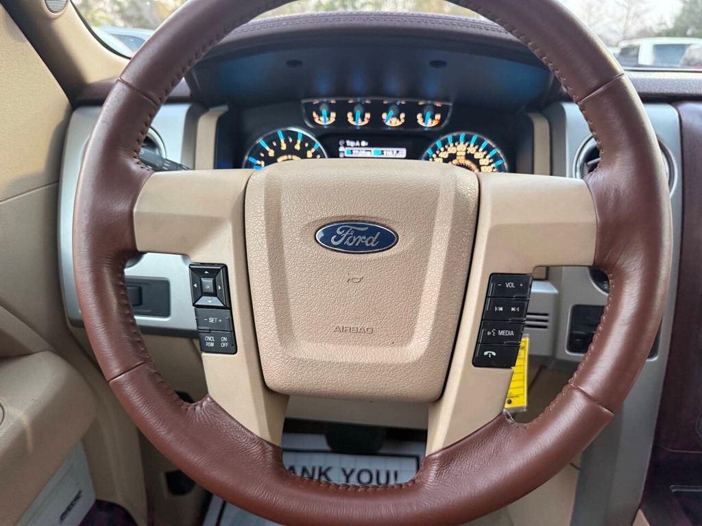 Ford F-150 Vehicle Full-screen Gallery Image 23