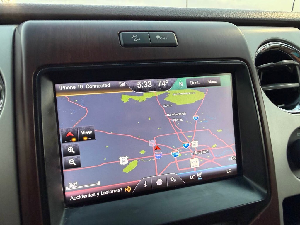 Ford F-150 Vehicle Full-screen Gallery Image 25