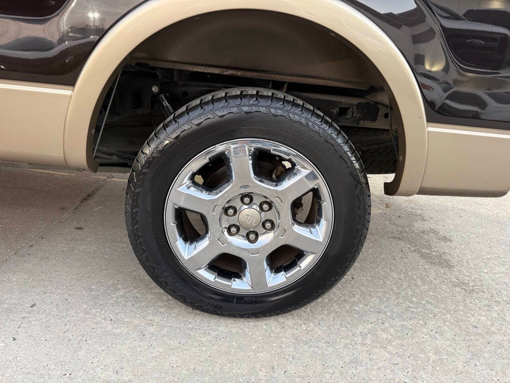 Ford F-150 Vehicle Full-screen Gallery Image 37