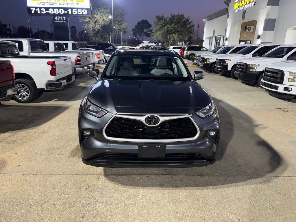 Toyota Highlander Vehicle Full-screen Gallery Image 40