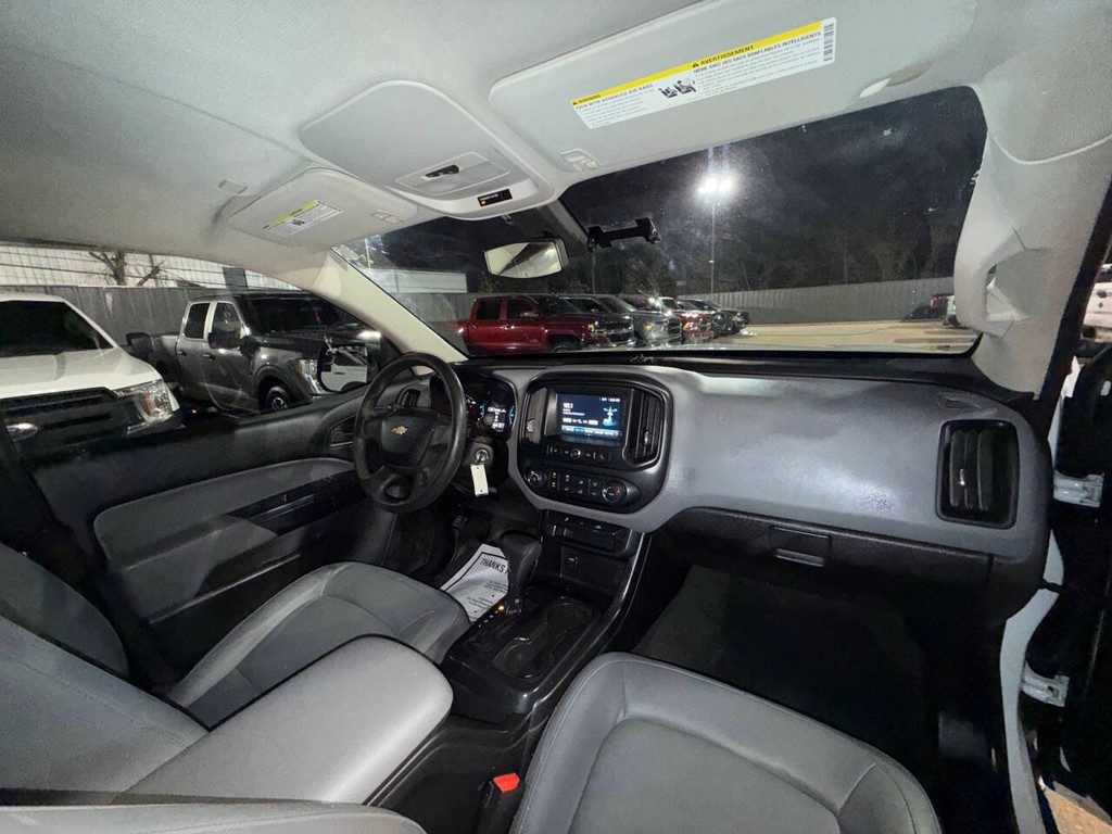 Chevrolet Colorado Vehicle Full-screen Gallery Image 18