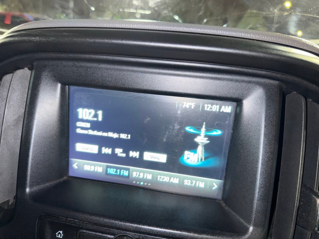 Chevrolet Colorado Vehicle Full-screen Gallery Image 23