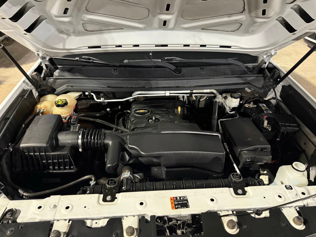 Chevrolet Colorado Vehicle Full-screen Gallery Image 31