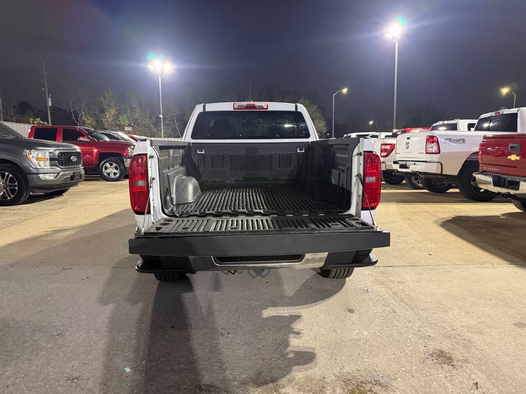 Chevrolet Colorado Vehicle Full-screen Gallery Image 33