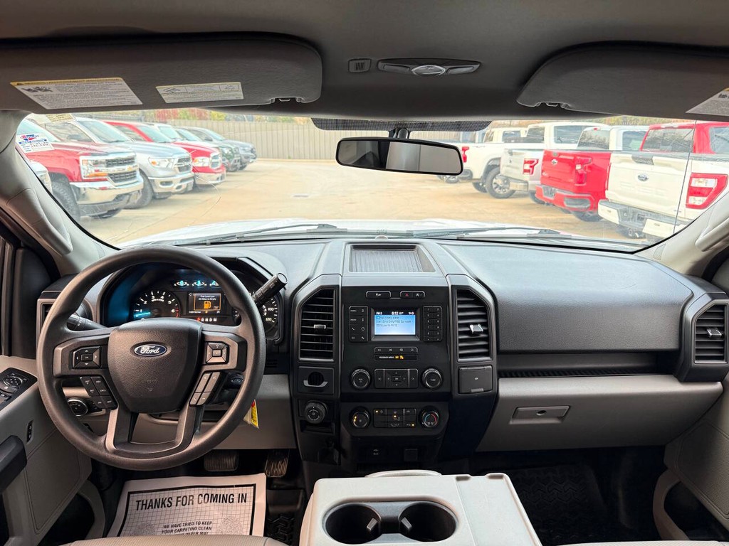 Ford F-150 Vehicle Full-screen Gallery Image 17