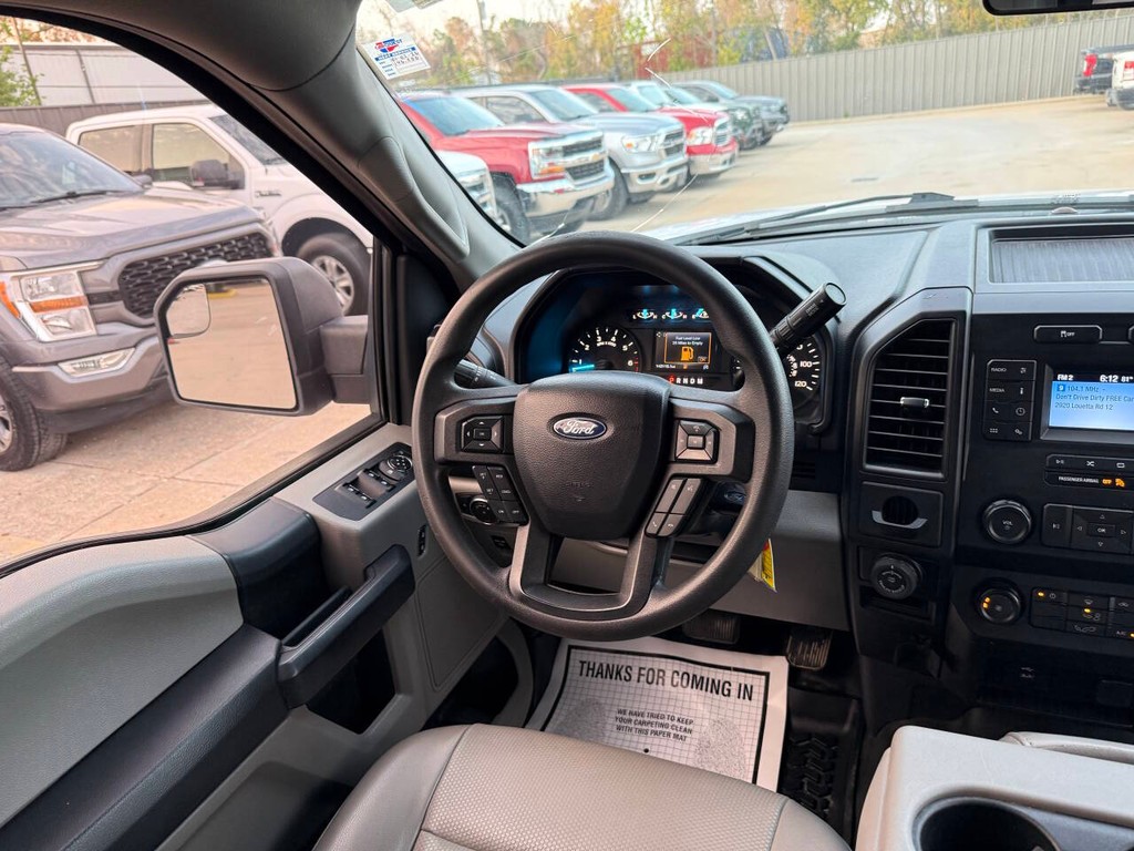 Ford F-150 Vehicle Full-screen Gallery Image 19