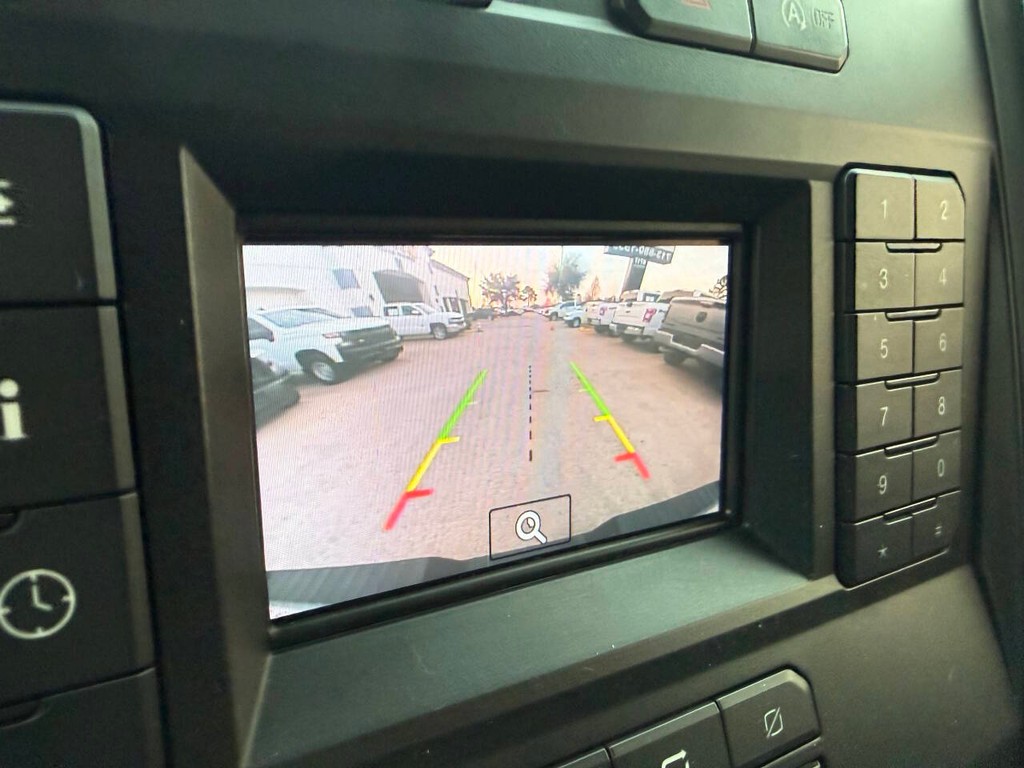 Ford F-150 Vehicle Full-screen Gallery Image 26