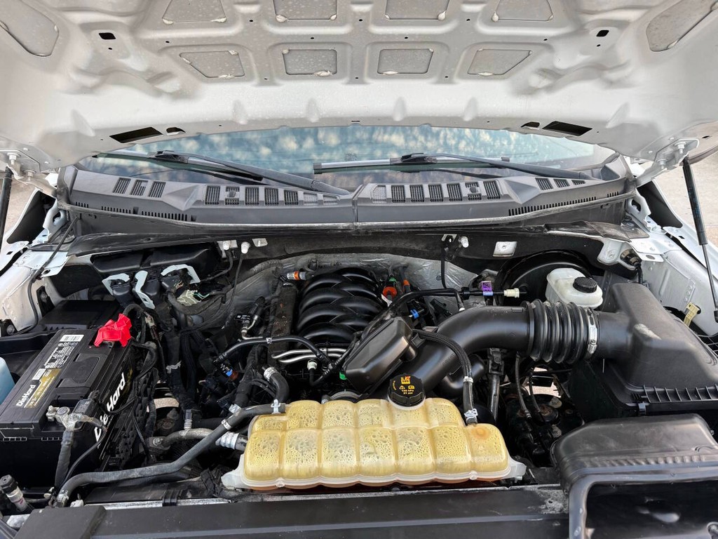 Ford F-150 Vehicle Full-screen Gallery Image 33