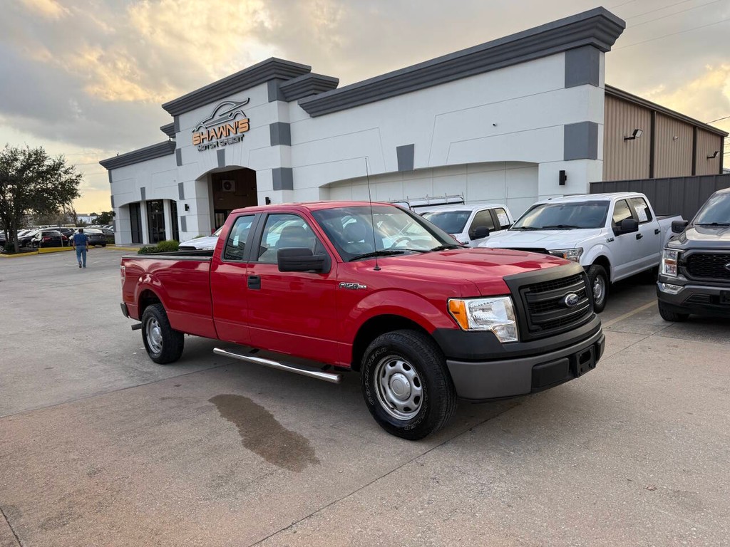 Ford F-150 Vehicle Full-screen Gallery Image 02