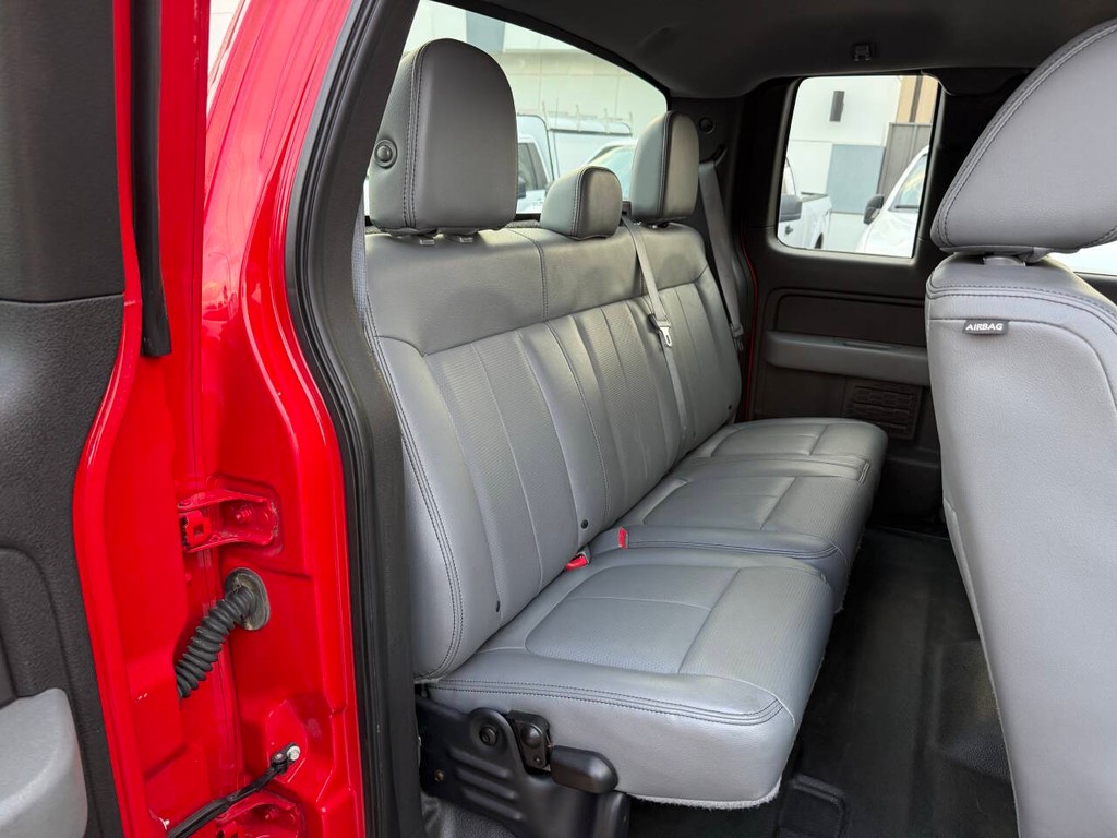 Ford F-150 Vehicle Full-screen Gallery Image 14
