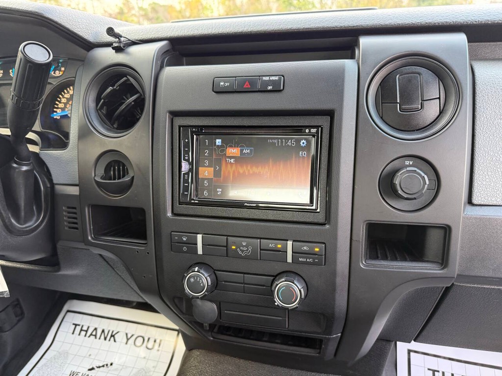 Ford F-150 Vehicle Full-screen Gallery Image 21