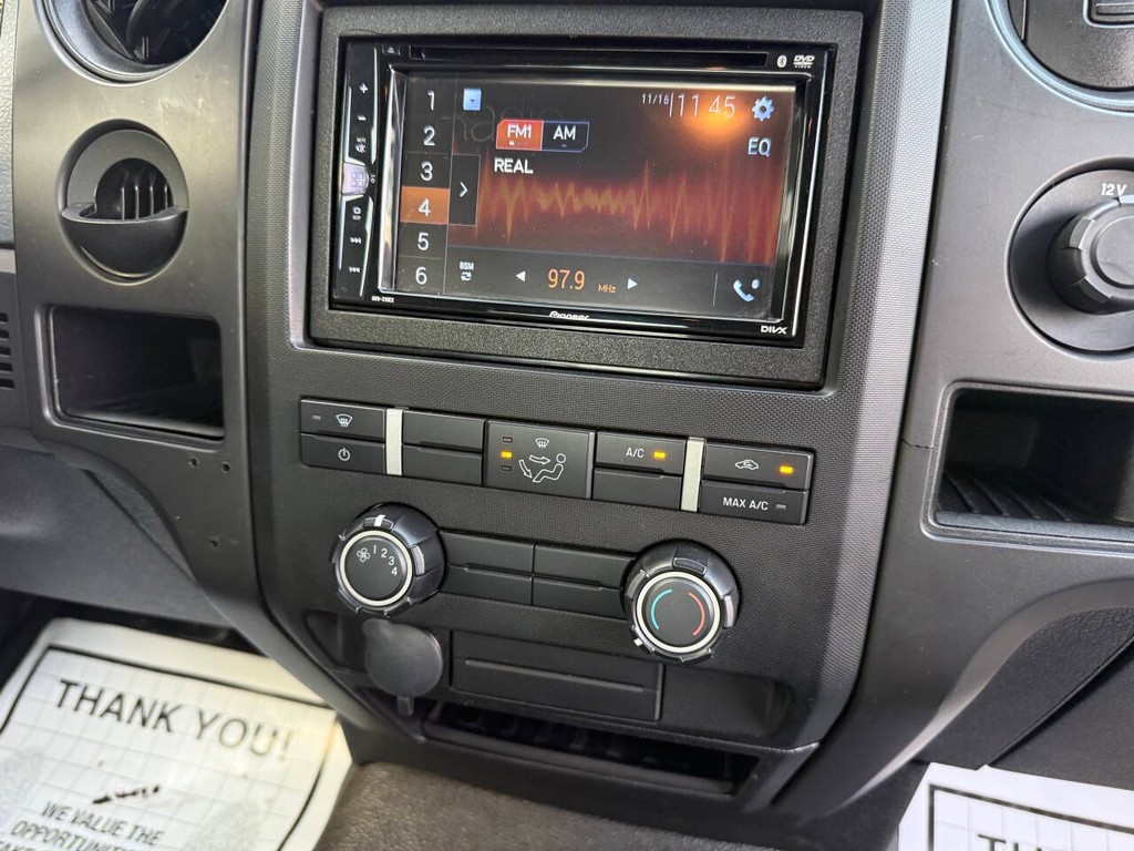 Ford F-150 Vehicle Full-screen Gallery Image 23