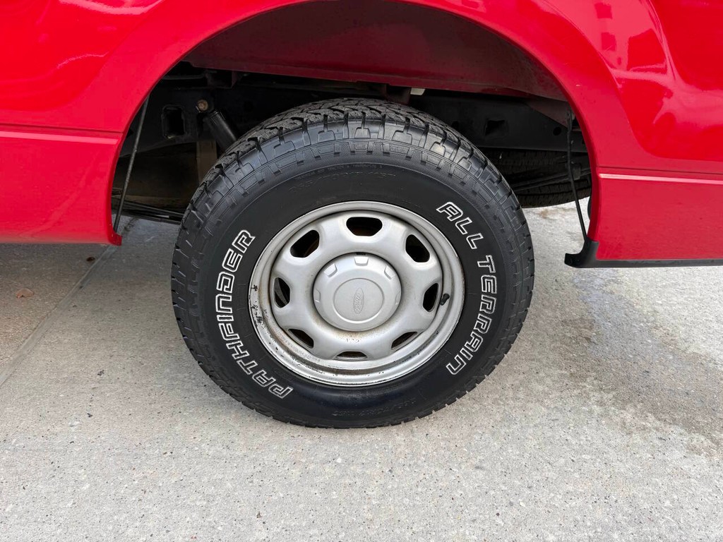 Ford F-150 Vehicle Full-screen Gallery Image 29