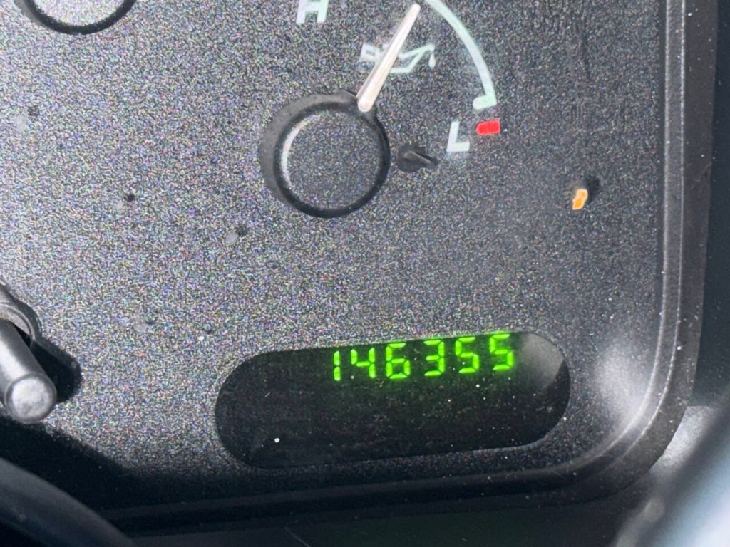 Ford Explorer Vehicle Full-screen Gallery Image 30