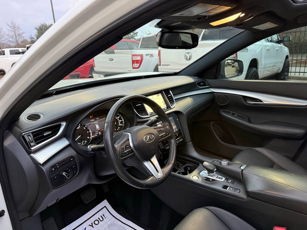 INFINITI QX50 Vehicle Full-screen Gallery Image 06