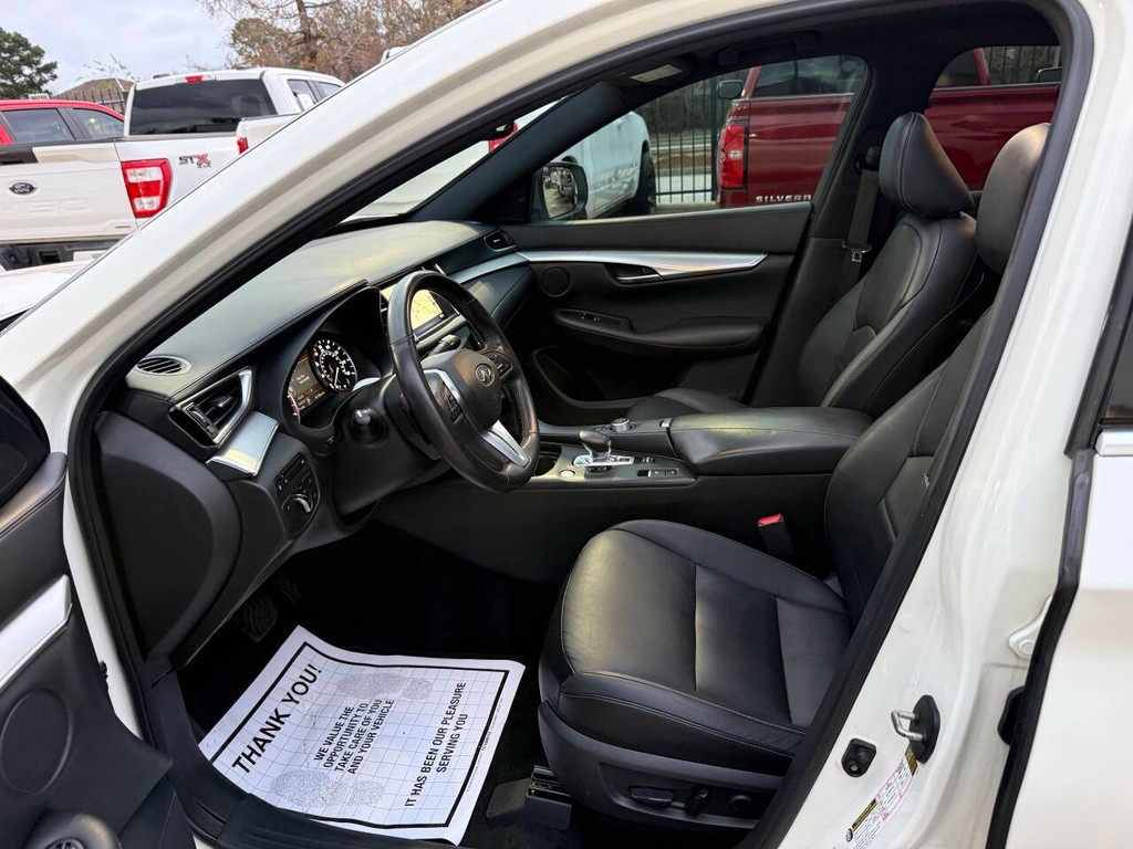 INFINITI QX50 Vehicle Full-screen Gallery Image 07