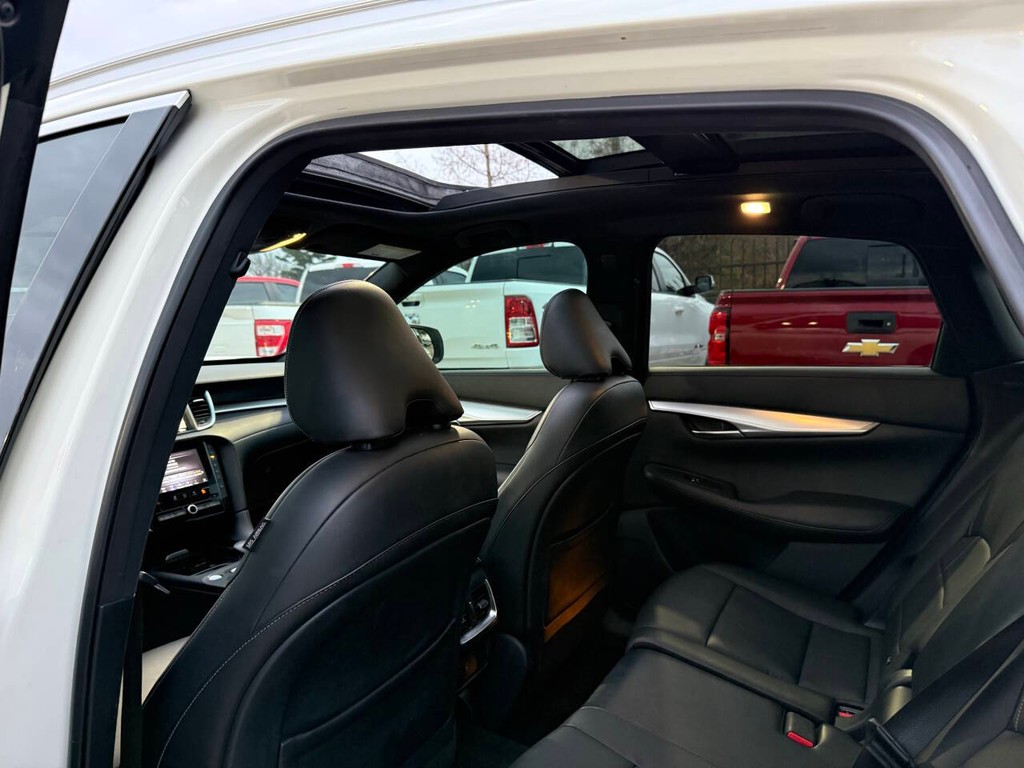 INFINITI QX50 Vehicle Full-screen Gallery Image 12