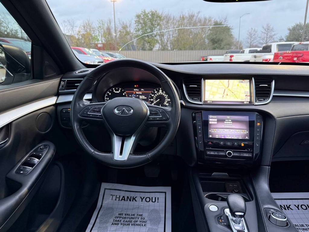 INFINITI QX50 Vehicle Full-screen Gallery Image 21