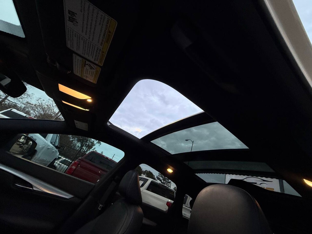 INFINITI QX50 Vehicle Full-screen Gallery Image 31