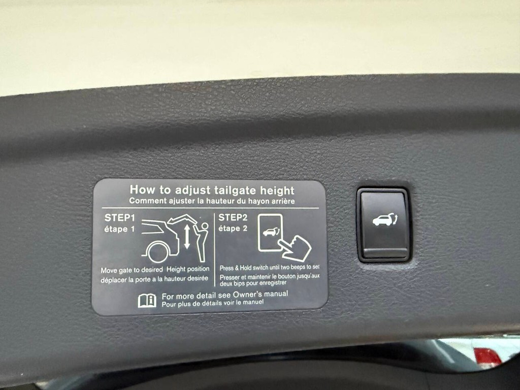 INFINITI QX50 Vehicle Full-screen Gallery Image 36