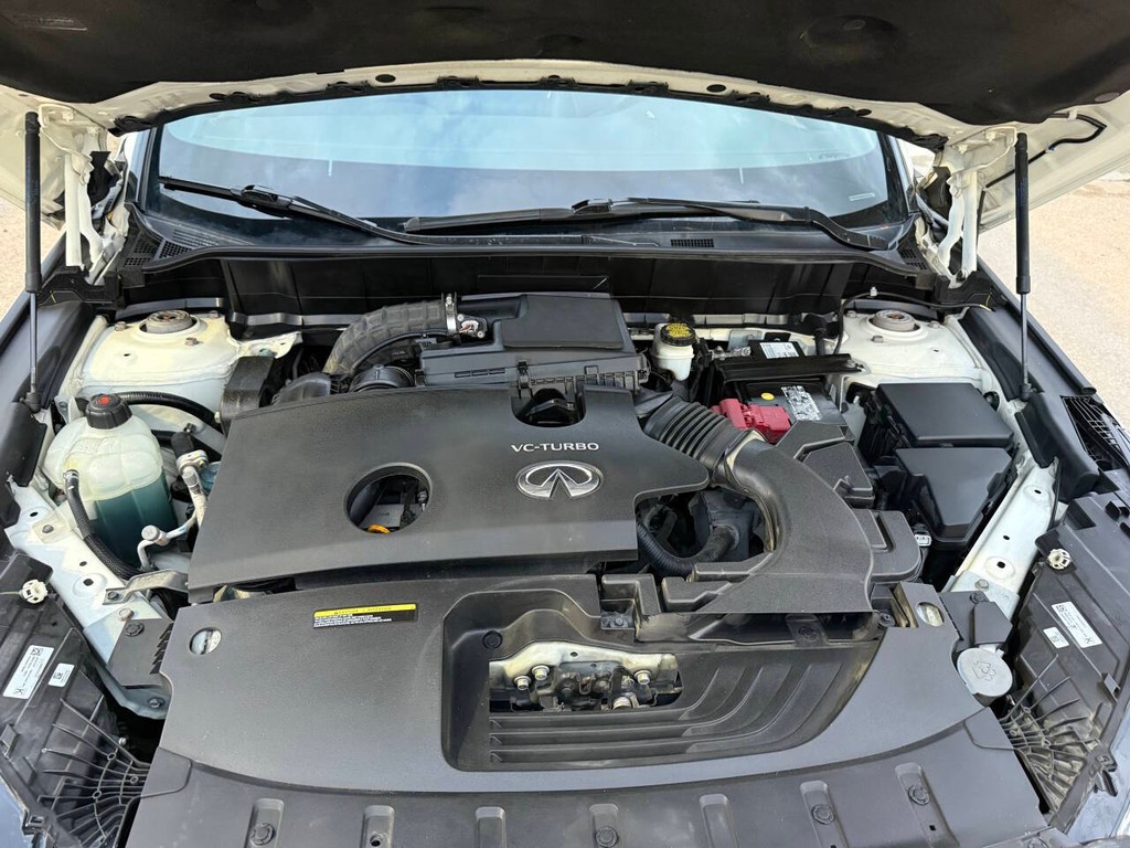 INFINITI QX50 Vehicle Full-screen Gallery Image 38