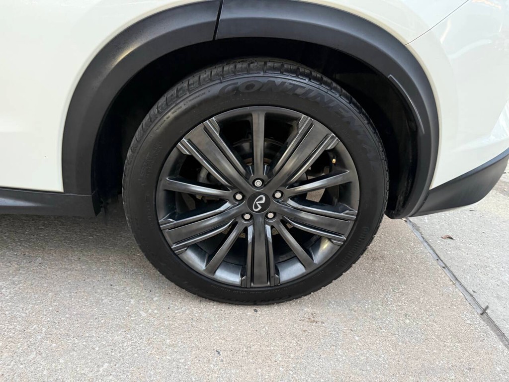 INFINITI QX50 Vehicle Full-screen Gallery Image 39