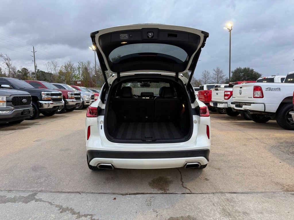 INFINITI QX50 Vehicle Full-screen Gallery Image 40