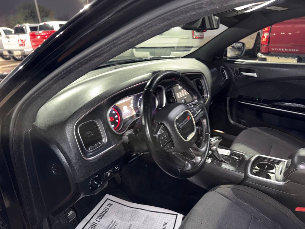 Dodge Charger Vehicle Full-screen Gallery Image 06