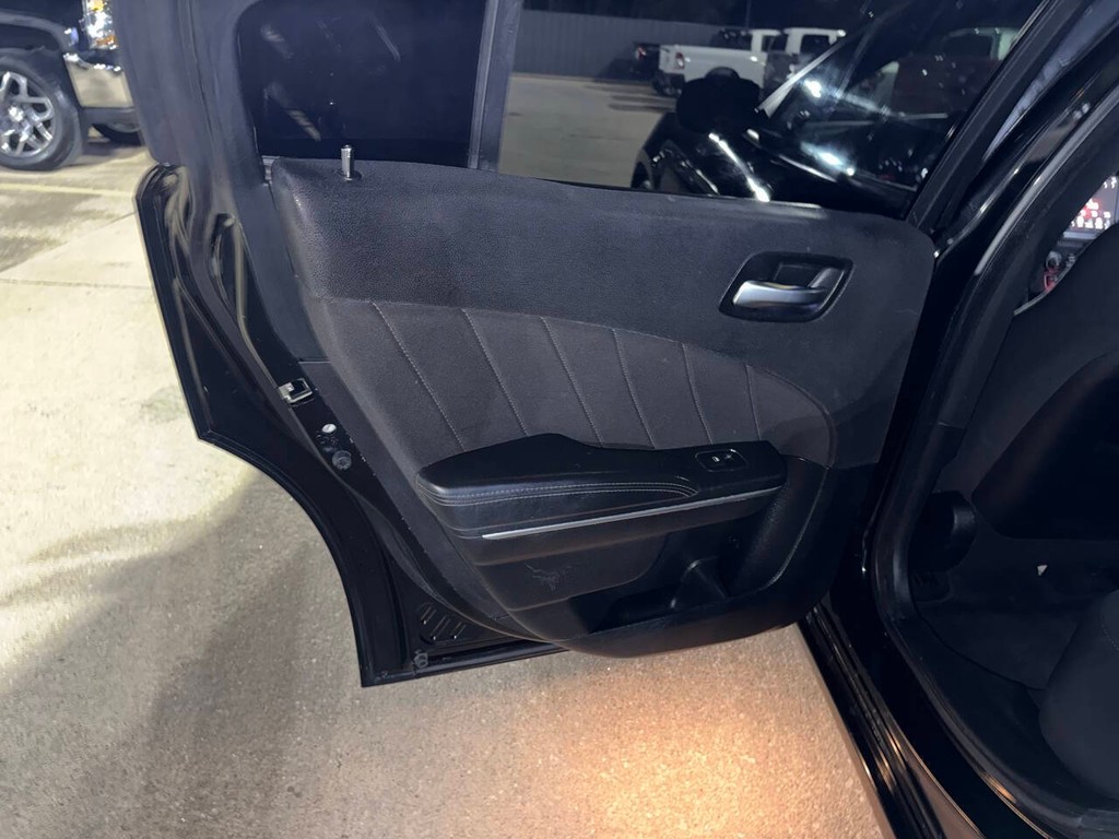 Dodge Charger Vehicle Full-screen Gallery Image 14
