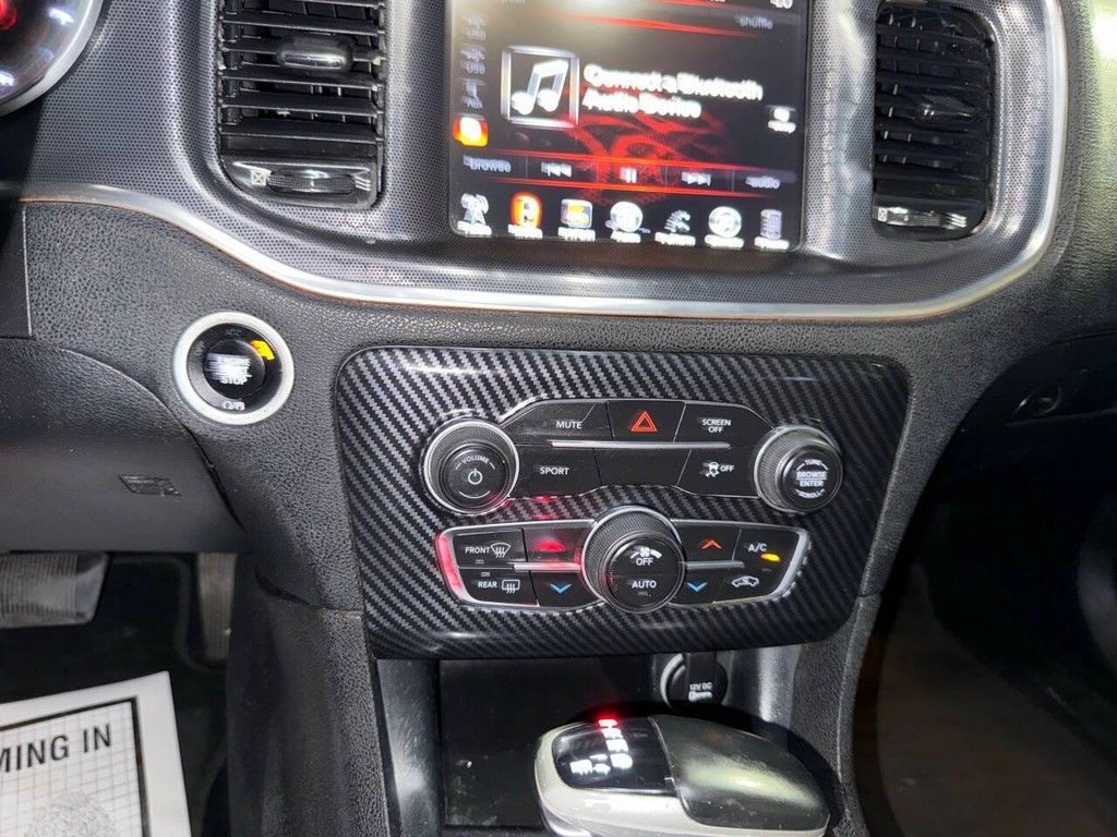 Dodge Charger Vehicle Full-screen Gallery Image 25