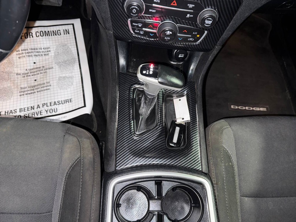 Dodge Charger Vehicle Full-screen Gallery Image 26