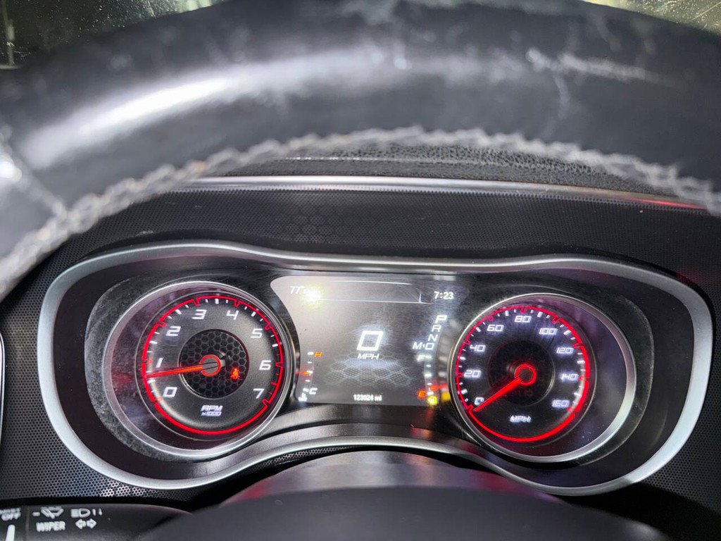 Dodge Charger Vehicle Full-screen Gallery Image 28