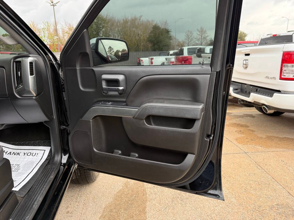 Chevrolet Silverado 1500 Vehicle Full-screen Gallery Image 11