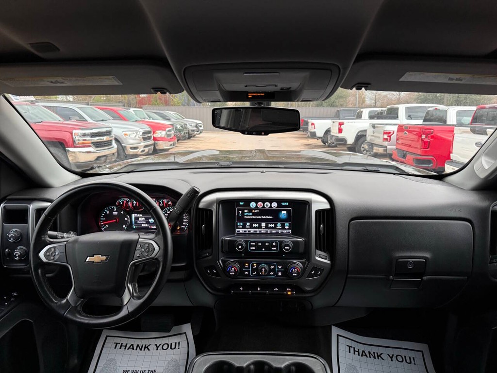 Chevrolet Silverado 1500 Vehicle Full-screen Gallery Image 17