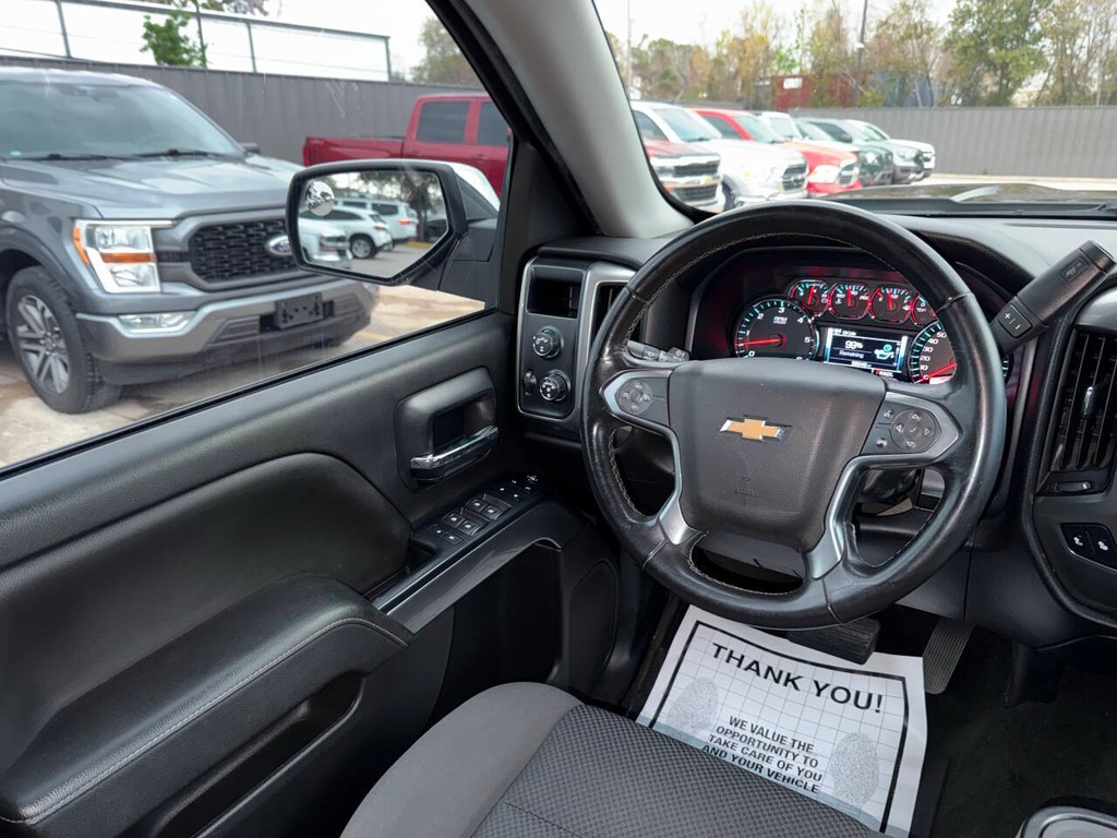 Chevrolet Silverado 1500 Vehicle Full-screen Gallery Image 19