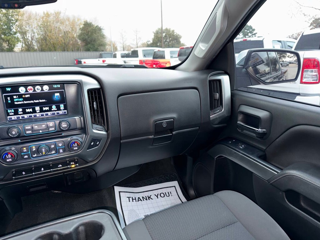 Chevrolet Silverado 1500 Vehicle Full-screen Gallery Image 20