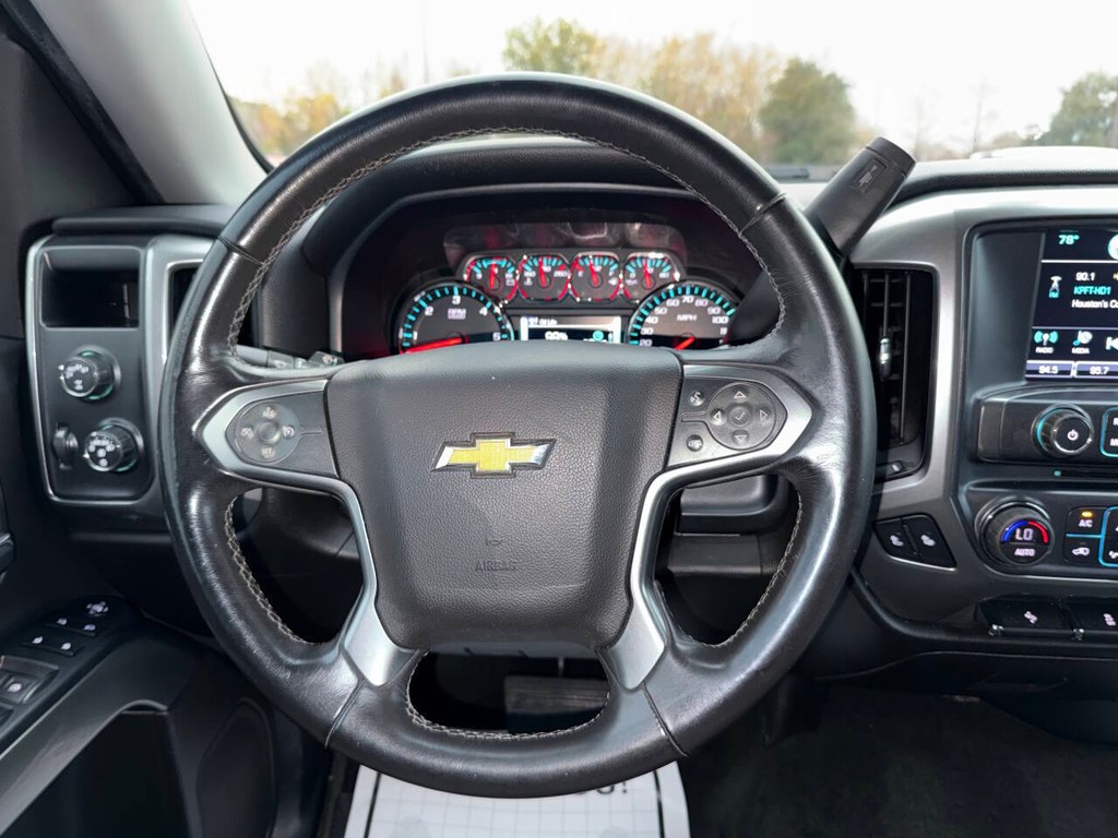 Chevrolet Silverado 1500 Vehicle Full-screen Gallery Image 22