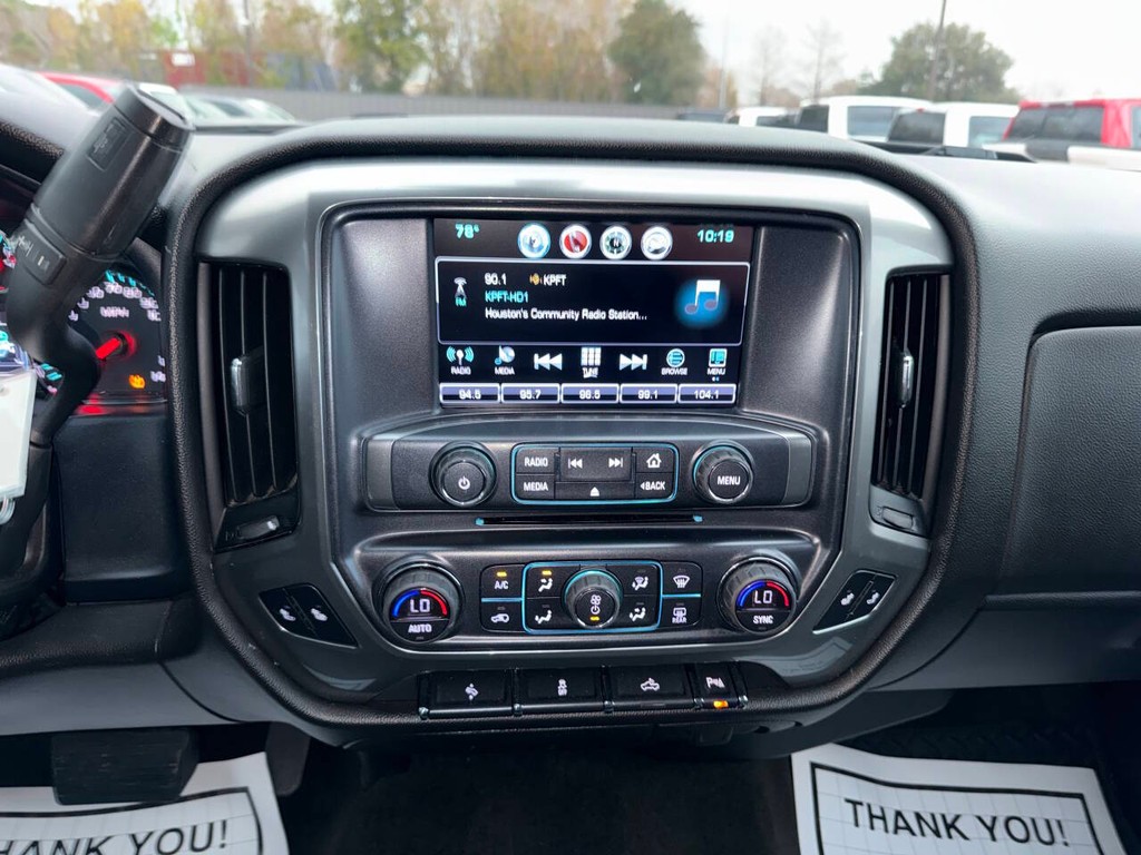 Chevrolet Silverado 1500 Vehicle Full-screen Gallery Image 25