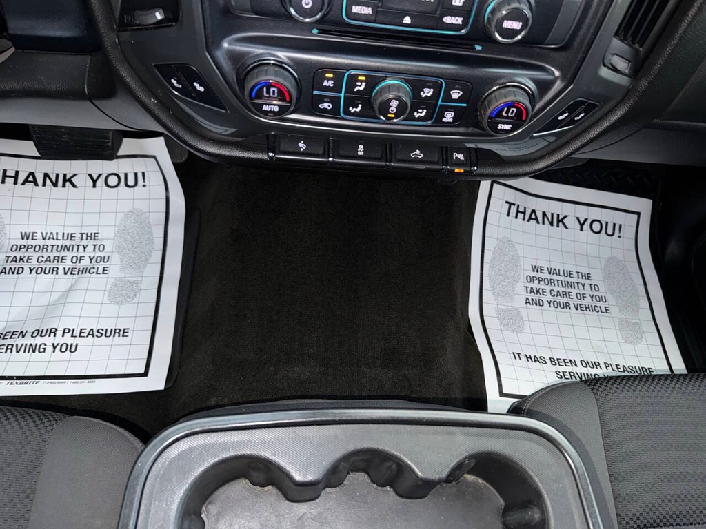 Chevrolet Silverado 1500 Vehicle Full-screen Gallery Image 28