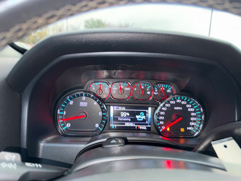 Chevrolet Silverado 1500 Vehicle Full-screen Gallery Image 31