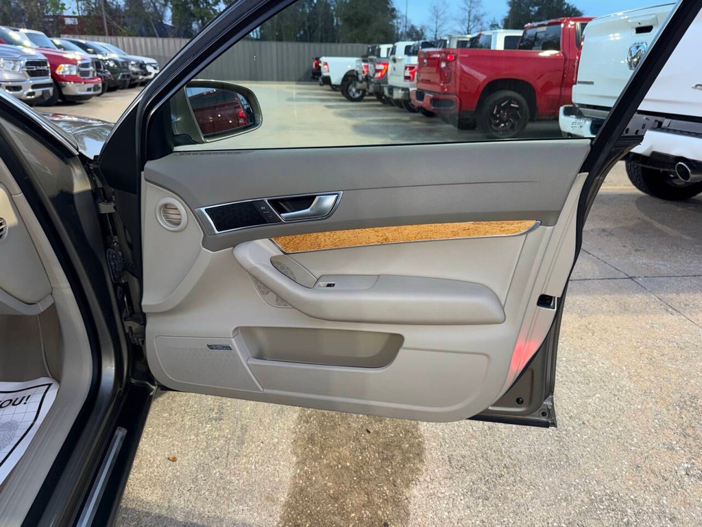 Audi A6 Vehicle Full-screen Gallery Image 11