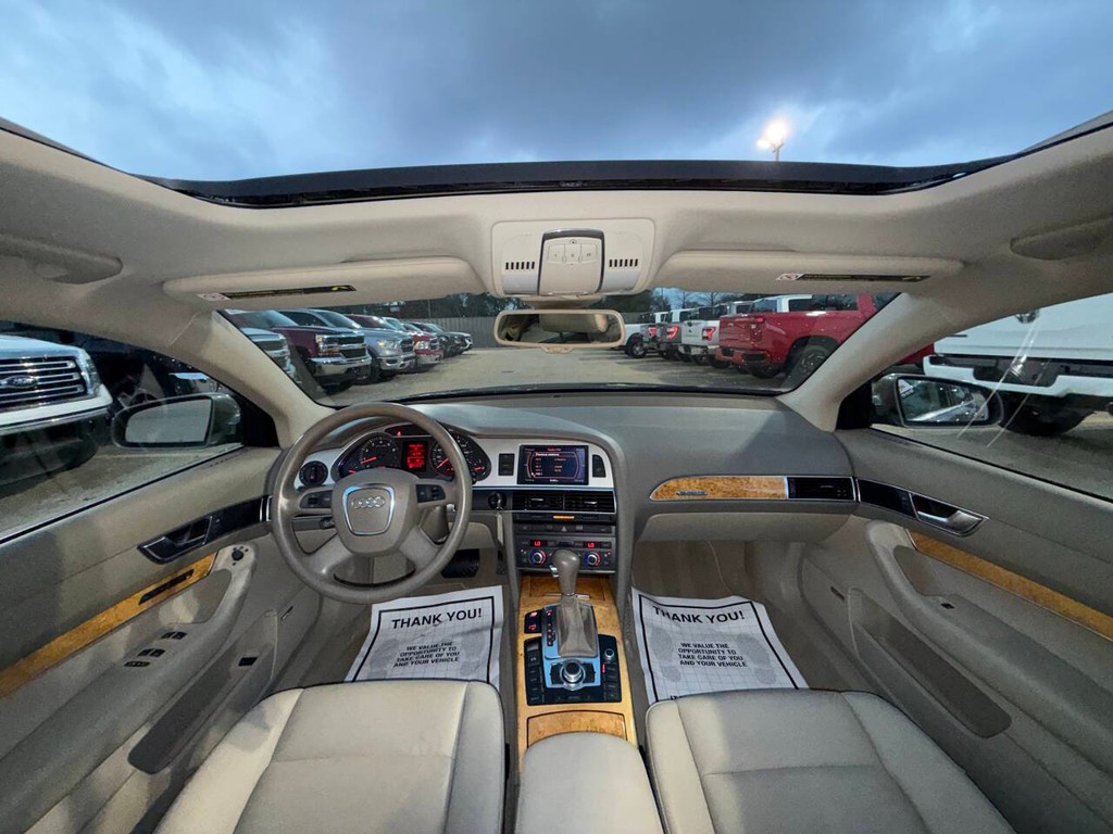 Audi A6 Vehicle Full-screen Gallery Image 18