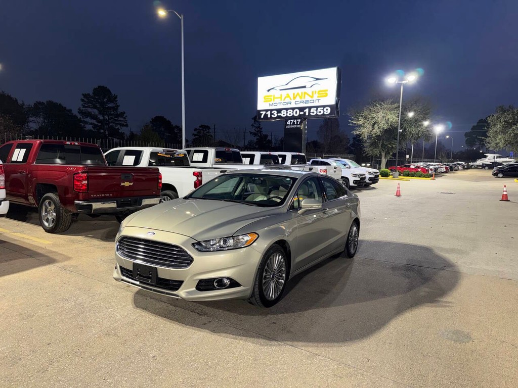 Ford Fusion Vehicle Full-screen Gallery Image 41