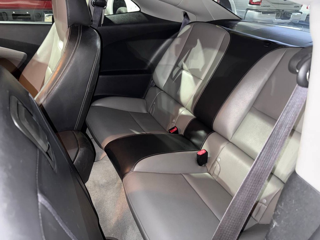 Chevrolet Camaro Vehicle Full-screen Gallery Image 08