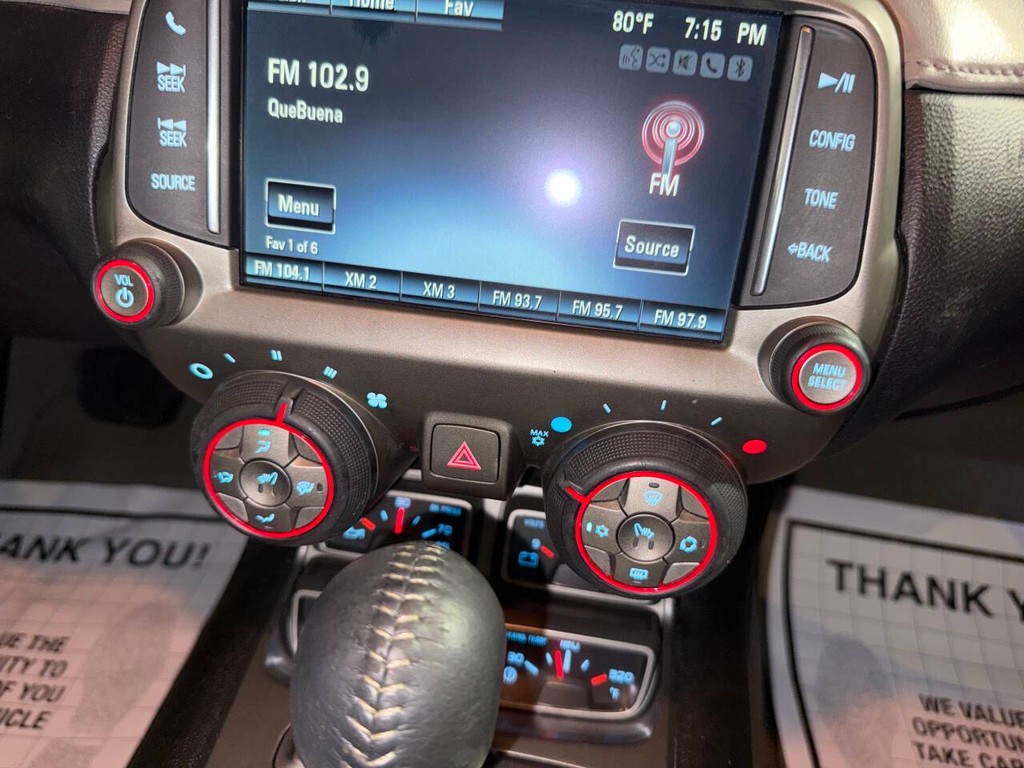 Chevrolet Camaro Vehicle Full-screen Gallery Image 22