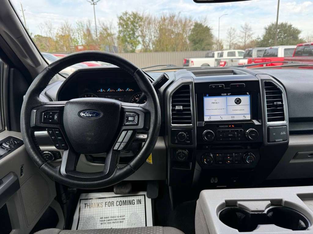 Ford F-150 Vehicle Full-screen Gallery Image 20