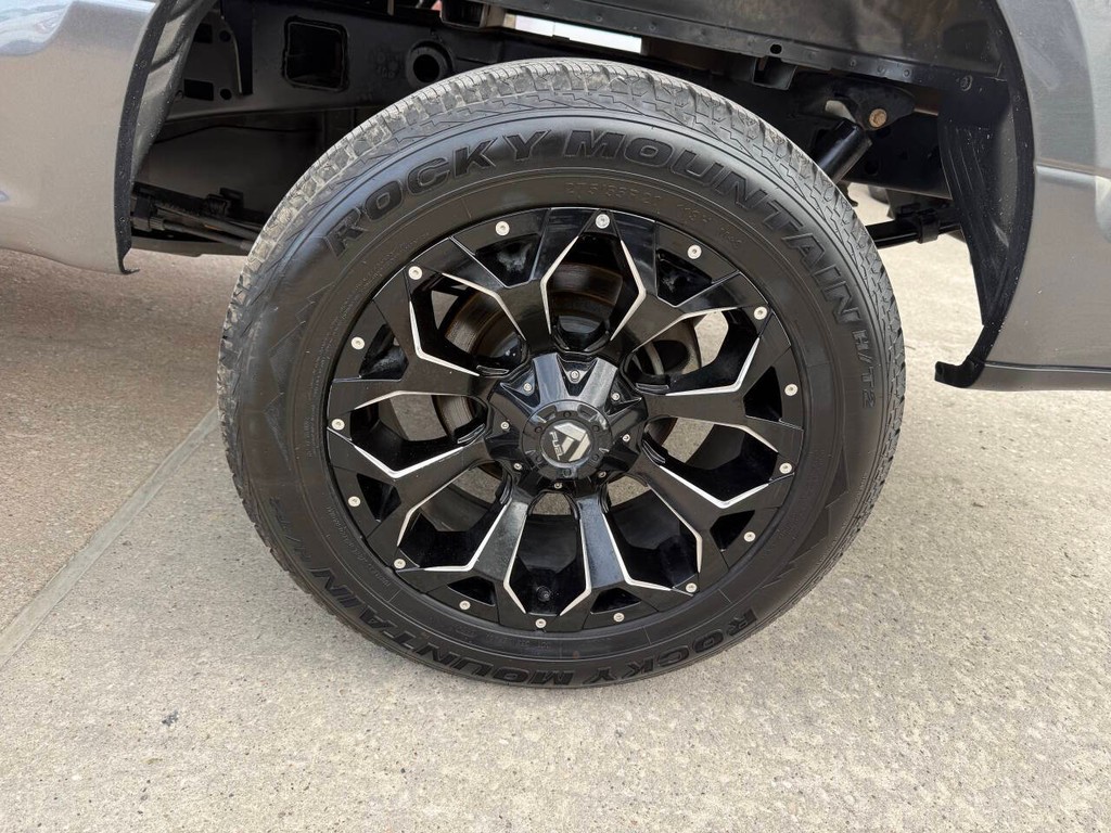 Ford F-150 Vehicle Full-screen Gallery Image 35