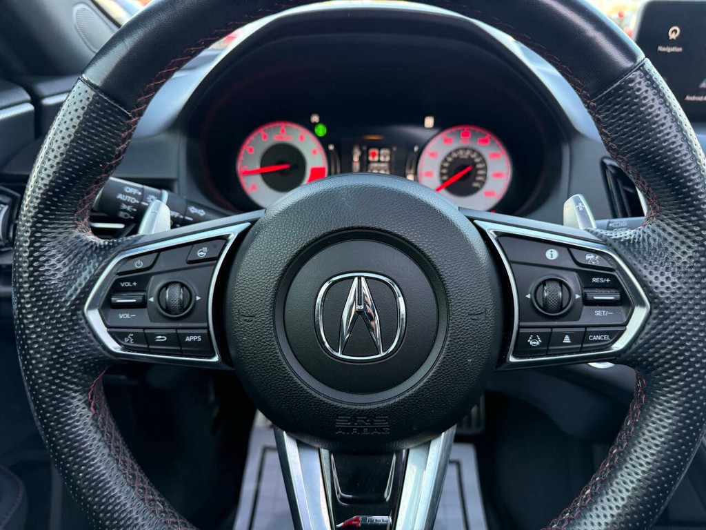 Acura RDX Vehicle Full-screen Gallery Image 23