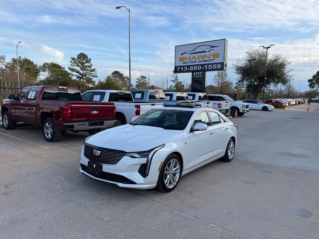 Cadillac CT4 Vehicle Full-screen Gallery Image 03