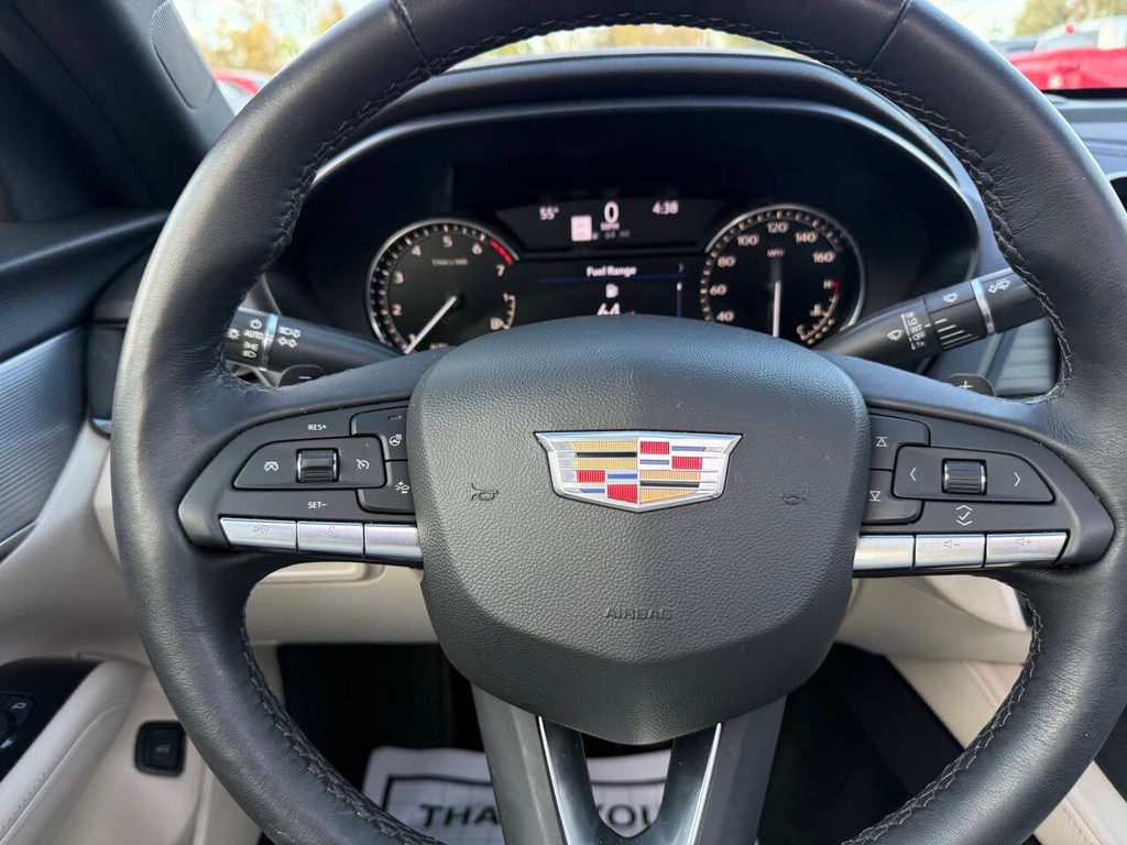 Cadillac CT4 Vehicle Full-screen Gallery Image 24